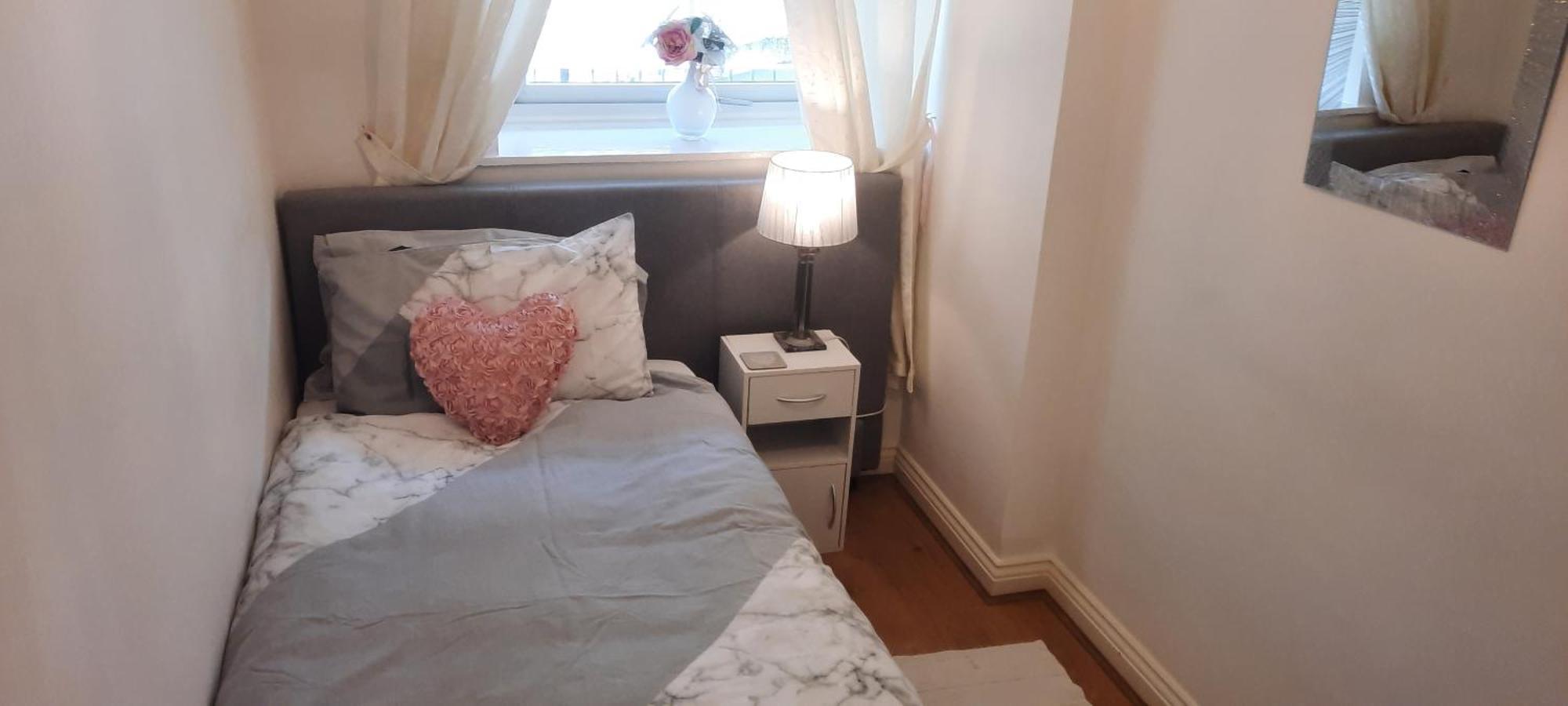 Apartment No 10 *